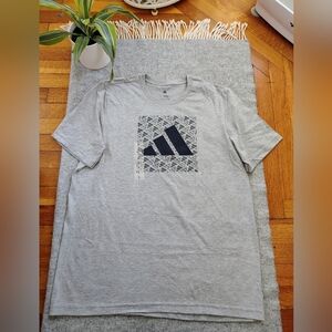 Adidas Men's Short Sleeve Tee in Gray with Black Graphic